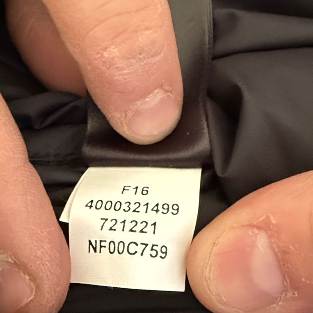 Mens North Face coat - Picture 5 of 5
